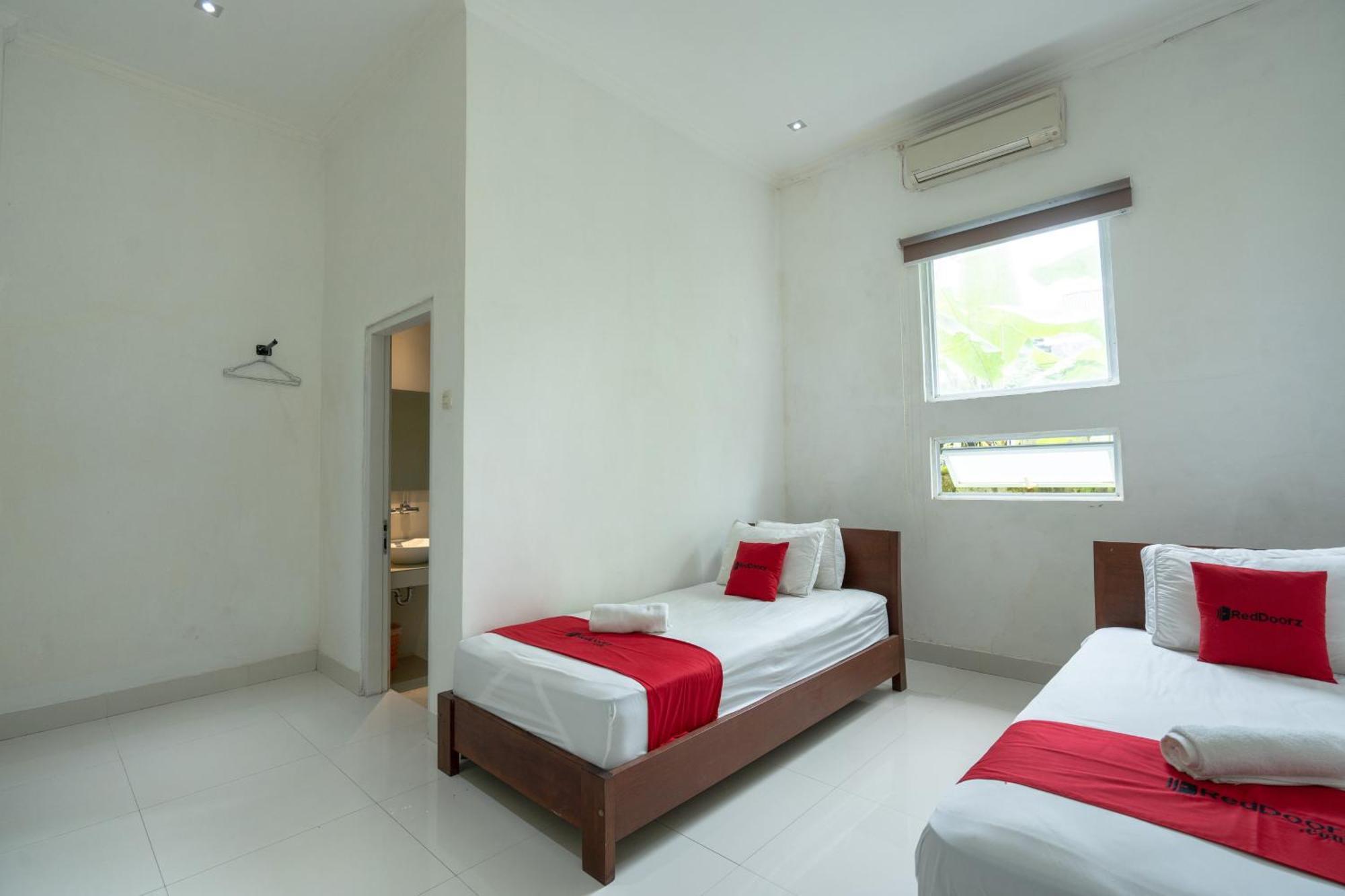 Reddoorz Near Ubud Village Sukawati Dış mekan fotoğraf